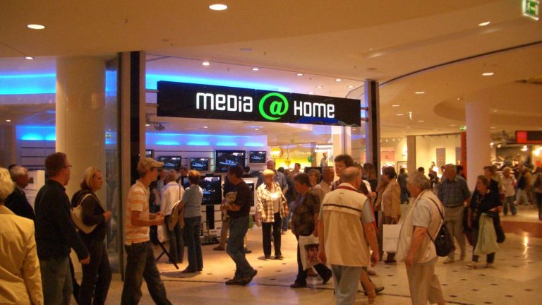 Werbeanlage media at home