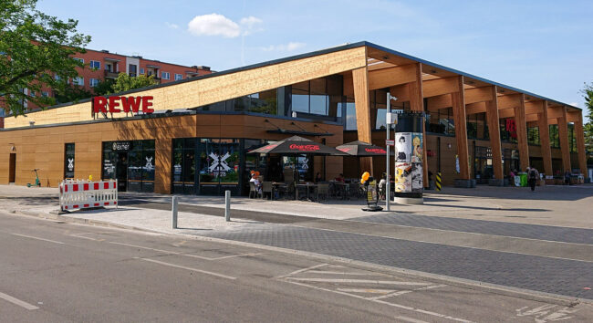 Rewe Brunsbüttler Damm 280 in 13591 Berlin